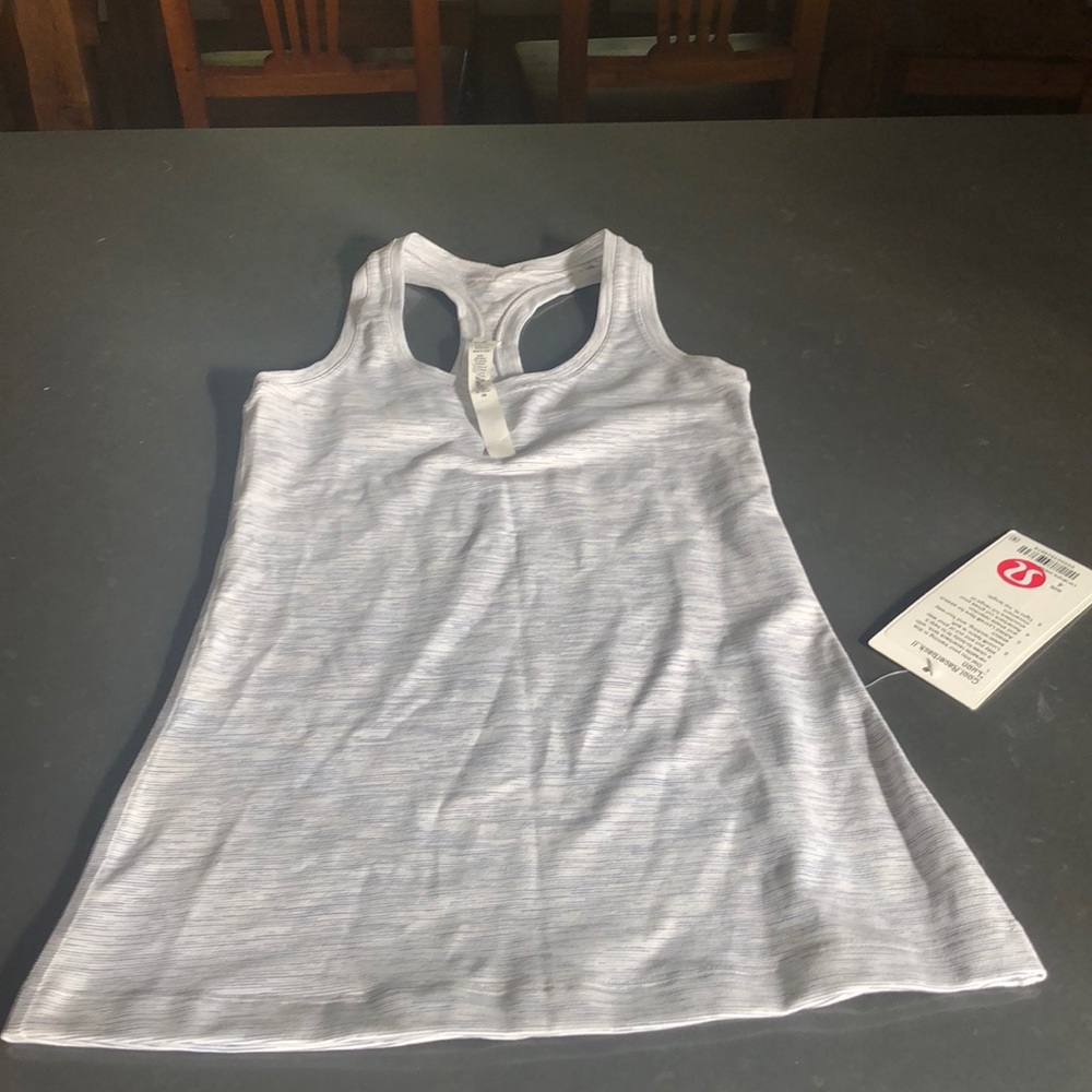 Brand new lululemon workout top